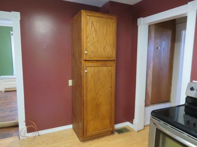 2415 S 12 Street — photo 7