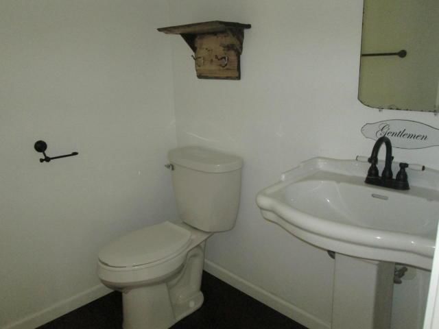 1 Lakes Drive — photo 3