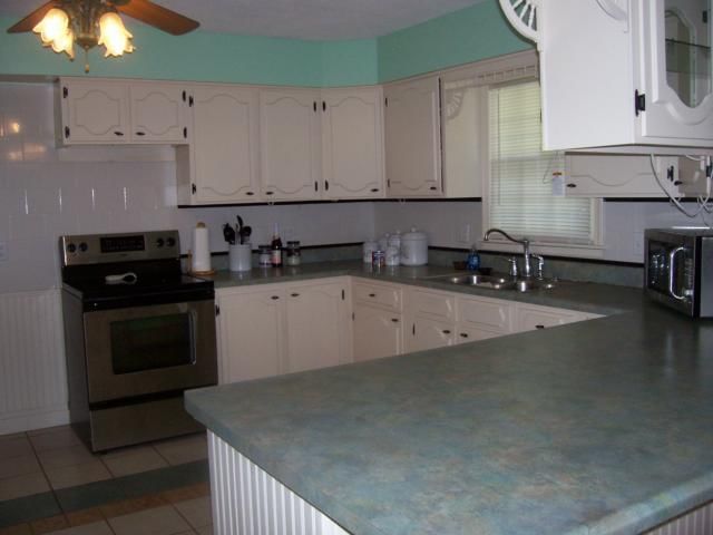 409 CLINTON Drive — photo 11