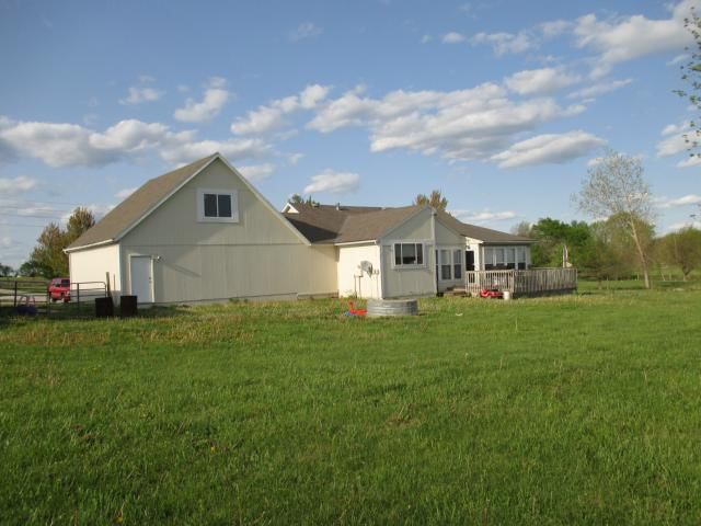 34105 E 150 Highway — photo 18