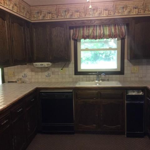 808 James Place — photo 6