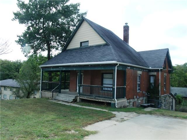 303 W Young Street — photo 7