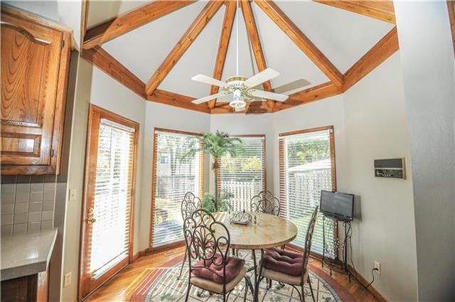 101 The Woodlands Drive — photo 9