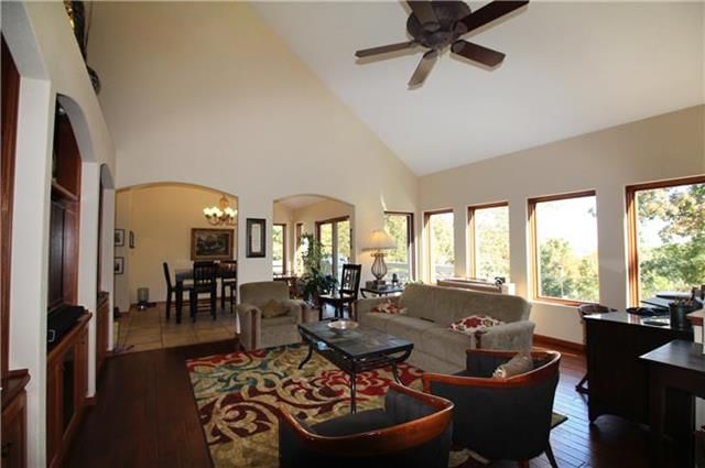 6856 Lake Ridge Parkway — photo 2