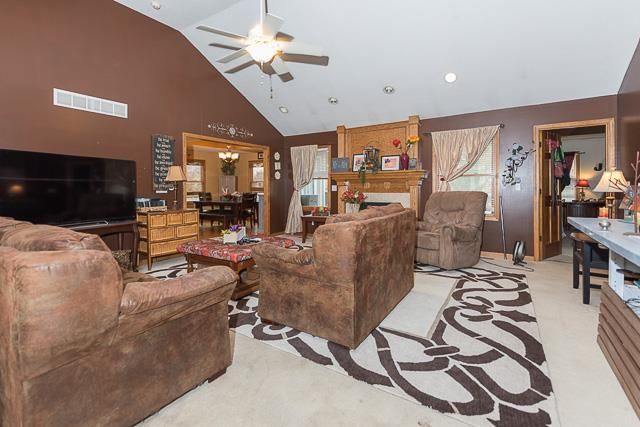 270 Willis Drive — photo 7