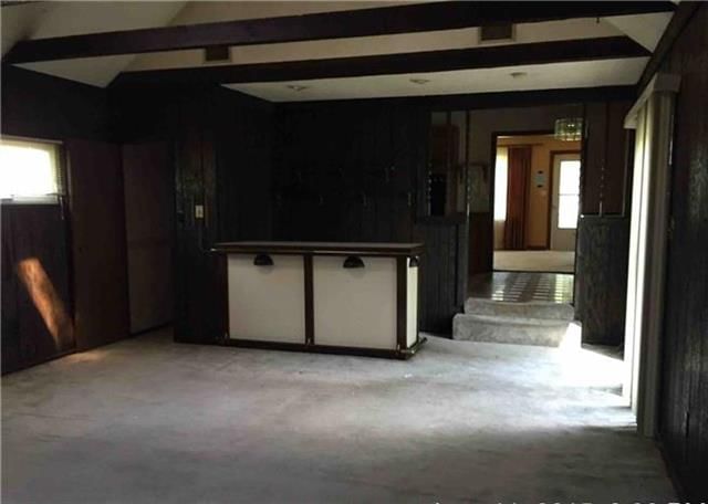 8742 KESSLER Lane — photo 4