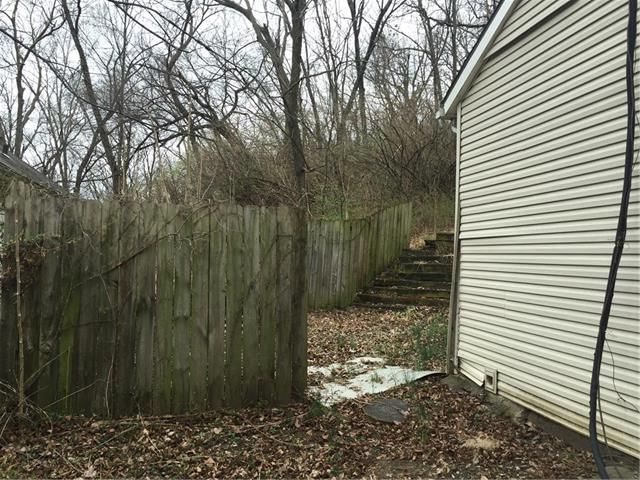 1601 ROSEDALE Drive — photo 6