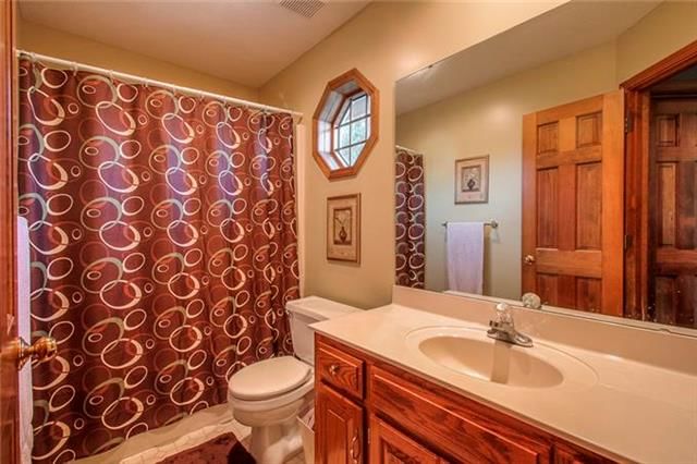 3700 S GRAND Avenue — photo 14