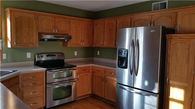 19205 E 34th Terrace — photo 3