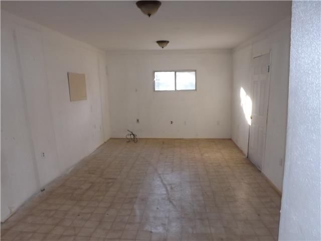 7014 WALROND Avenue — photo 10