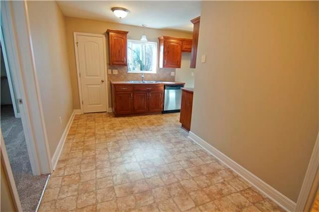 614 SE MILLER Street — photo 8
