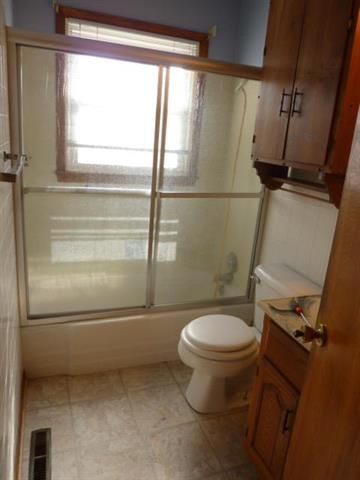 520 E 3rd Street — photo 9
