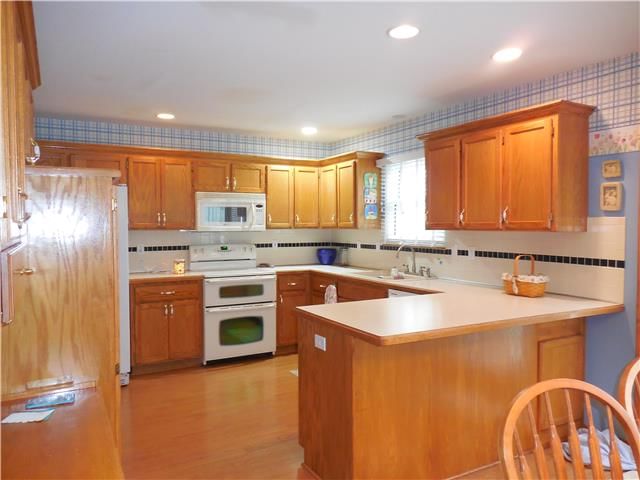 516 S Monroe Street — photo 5