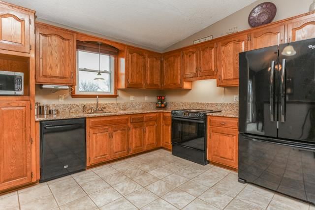 8113 WOODSTONE Street — photo 7