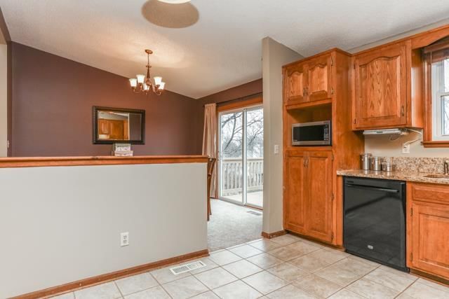 8113 WOODSTONE Street — photo 8