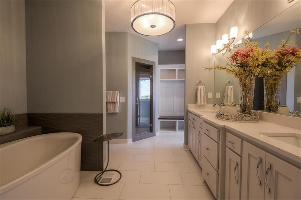 10405 N Brooklyn Avenue — photo 16