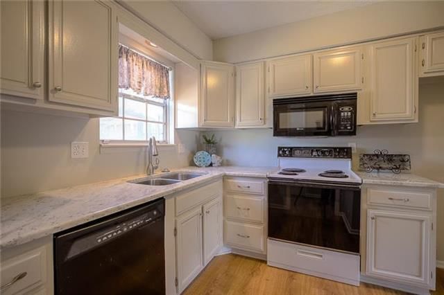 10021 W 95TH Street — photo 8