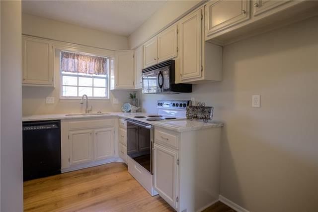 10021 W 95TH Street — photo 10