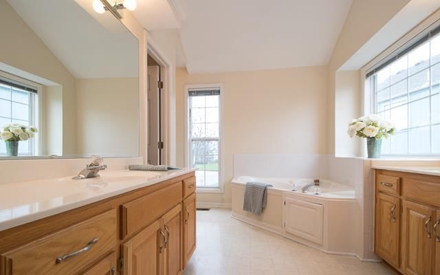 1112 NE DEPOT Drive — photo 13