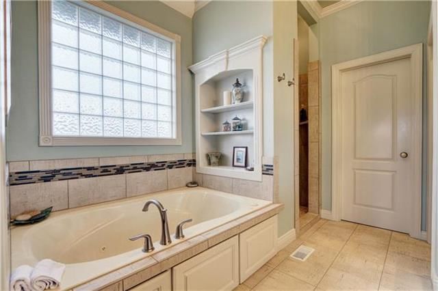 8008 Forest Park Drive — photo 15