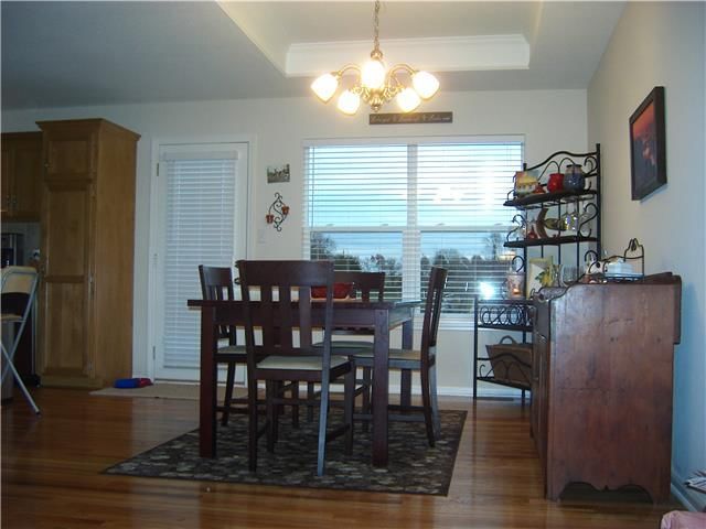 805 Glenview Street — photo 9