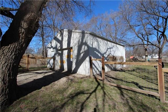 713 Walnut Street — photo 23