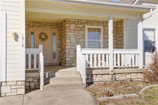 1910 N Ponca Drive — photo 2