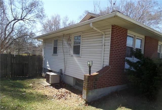 8825 W 47TH Terrace — photo 5