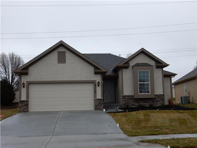 5108 SW Marguerite Street, Blue Springs, MO