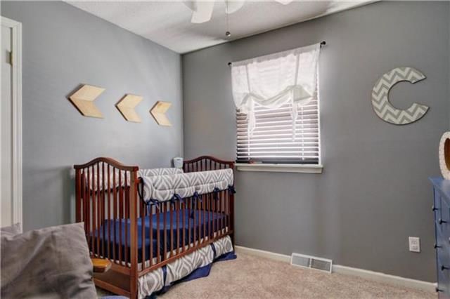 1904 E JAMESTOWN Drive — photo 16