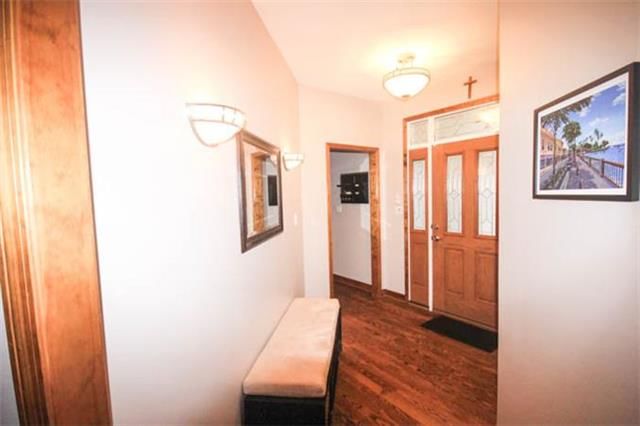 1325 SW WHISTLE Circle — photo 3