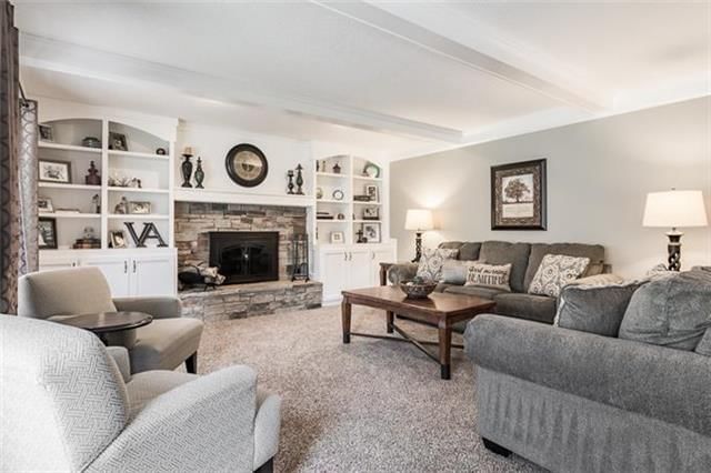 17734 W 68TH Terrace — photo 4