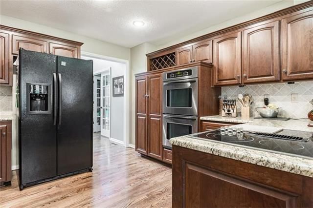 17734 W 68TH Terrace — photo 6