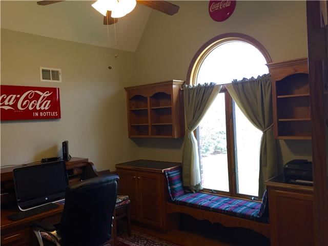 3022 S VICTORIA Lane — photo 10