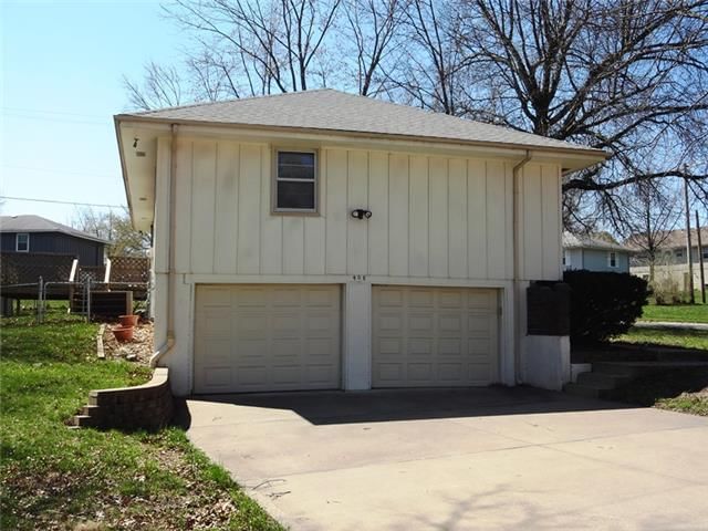 408 SW Sandstone Drive — photo 3
