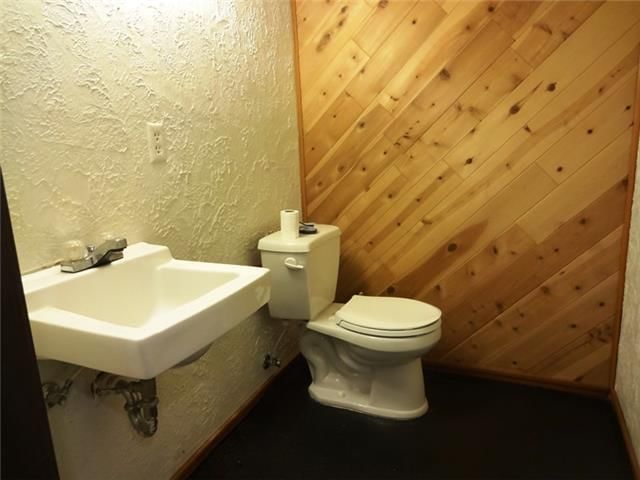 408 SW Sandstone Drive — photo 9