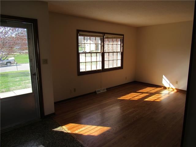 501 Topeka Street — photo 9