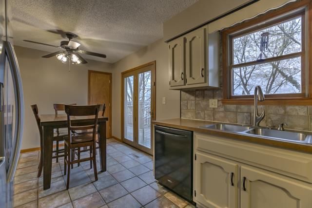 432 TWIST Drive — photo 9