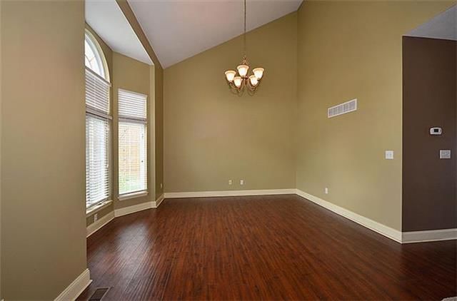 11226 N Sycamore Court — photo 9