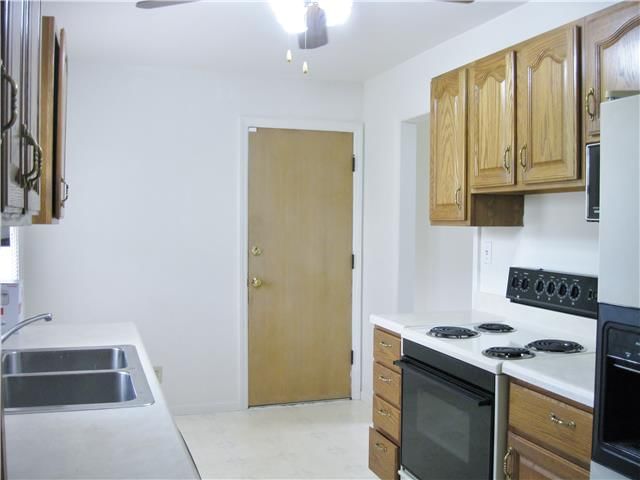 4146 N HARDESTY Avenue — photo 5