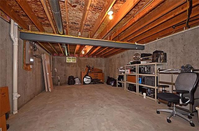 9761 N Lewis Avenue — photo 5