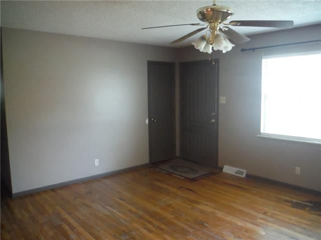 103 E Huffman Street — photo 3