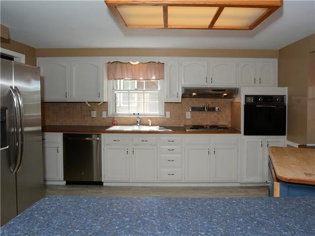 9736 LARSEN Street — photo 11