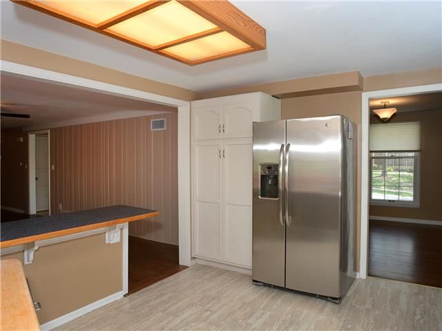 9736 LARSEN Street — photo 12