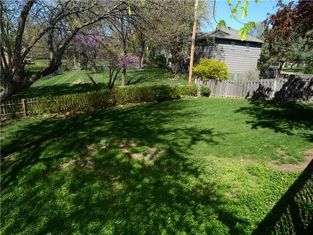 9736 LARSEN Street — photo 25