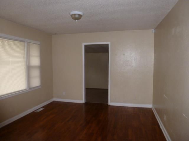 10515 CORRINGTON Avenue — photo 4