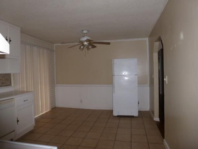 10515 CORRINGTON Avenue — photo 5