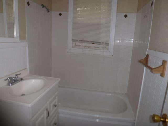 10515 CORRINGTON Avenue — photo 8