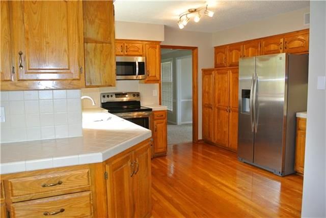 11505 MASTIN Street — photo 8