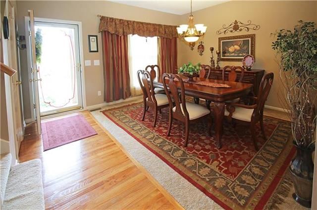 9014 N CAMDEN Avenue — photo 5